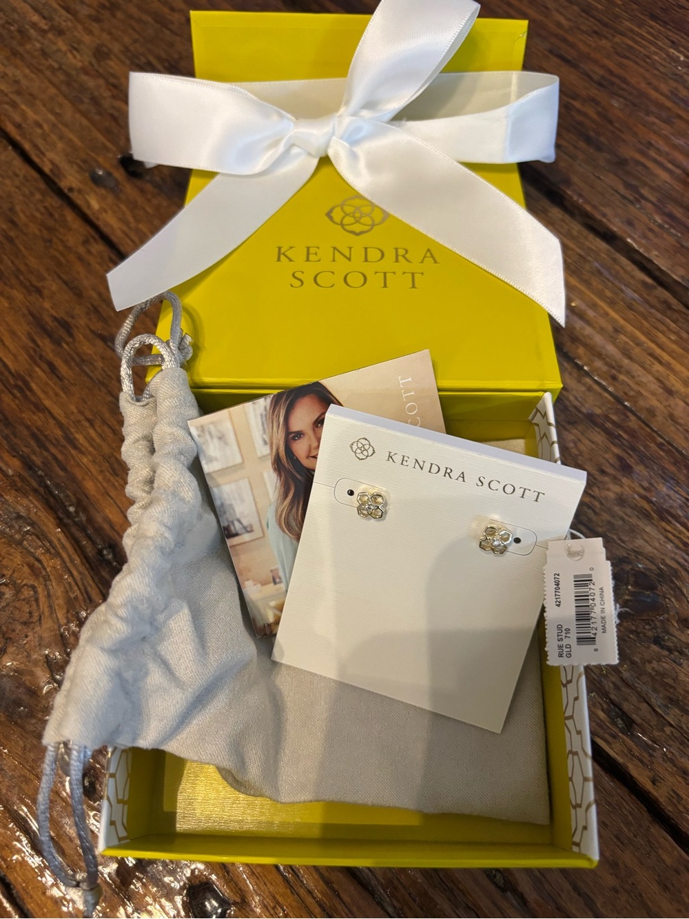Kendra Scott Rue Stud Earrings in Gold